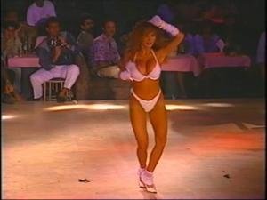 156_hot-body-1992-lingerie-special-mp4-frame000991.jpg