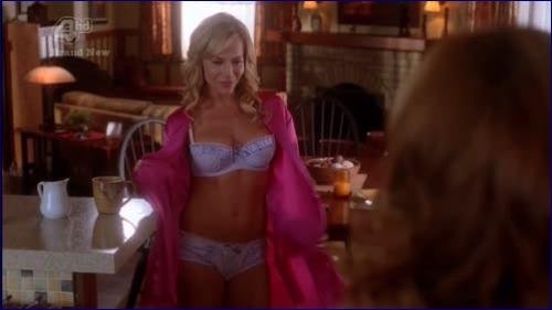 ulie-benz-desperate-housewives-mix-1080p-image-1-2.jpg