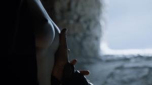 316220122_got-s5e1-5_1-11-2.jpg