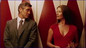 rine-zeta-jones-intolerable-cruelty-2003-image-1-5.jpg