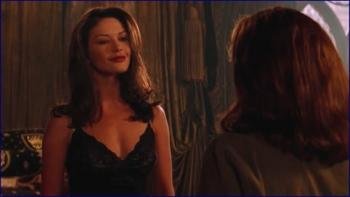 2_catherine-zeta-jones-the-haunting-1999-image-1-4.jpg