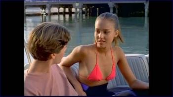 441396560_jessica-alba-flipper-s01-1080p-image-1-6.jpg