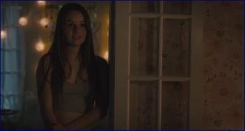 kaitlyn-dever-all-summers-end-2017-1080p-image-1-6.jpg