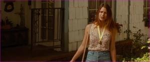 _melissa-benoist-sun-dogs-2017-hd-1080p-image-1-14.jpg