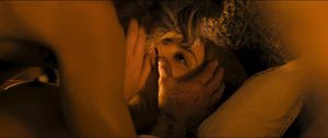 que_FR_2013_hd1080p.00_04_24_11.Still006_123_400lo.jpg