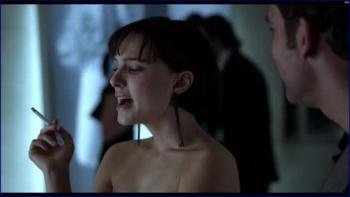 natalie-portman-closer-2004-1080p-bluray-image-1-9.jpg