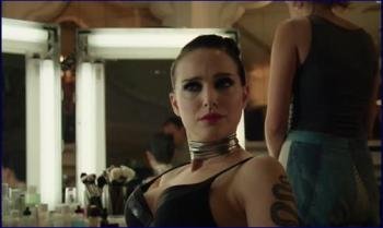 atalie-portman-vox-lux-2018-1080p-bluray-image-1-3.jpg