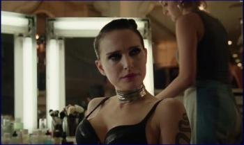 atalie-portman-vox-lux-2018-1080p-bluray-image-1-4.jpg