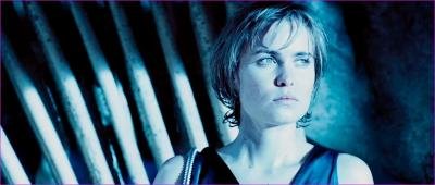 radha-mitchell-pitch-black-2000-hd-1080p-image-1-9.jpg