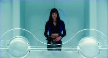 26098_milla-jovovich-ultraviolet-2006-hd-image-1-3.jpg