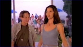 isma-carpenter-malibu-shores-s01e03-1996-image-1-7.jpg