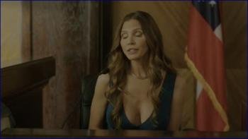 5_charisma-carpenter-dynasty-s05e17-2017-image-1-7.jpg