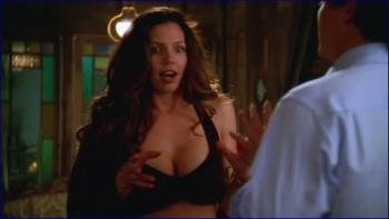 risma-carpenter-charmed-s07e10-1998-2006-image-1-3.jpg