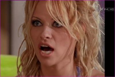 07515_pamela-anderson-v-i-p-1998-s02e01-image-1-10.jpg