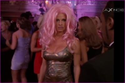 07591_pamela-anderson-v-i-p-1998-s02e03-image-1-10.jpg