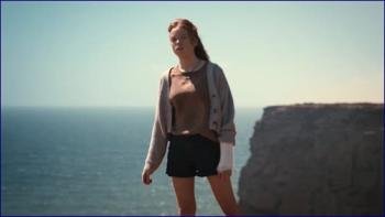 4009978_milly-alcock-upright-s01e04-2019-image-1-4.jpg