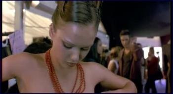 586074763_jessica-alba-paranoid-2000-image-1-11.jpg