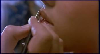 586074765_jessica-alba-paranoid-2000-image-1-13.jpg
