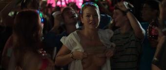 l-plus_one_-2013-_hd1080p-mp4-00_05_43_14-still023.jpg l-plus_one_-2013-_hd1080p-mp4-00_05_43_14-still023.jpg