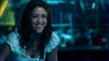 586080904_shannon-elizabeth-deal-1080p-image-1-3.jpg