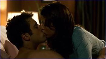 586080919_shannon-elizabeth-deal-1080p-image-1-14.jpg