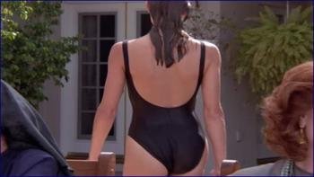 586080656_shannon-elizabeth-arliss-1x06-image-1-7.jpg