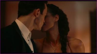 manuel-the-invitation-2022-1080p-bluray-image-1-13.jpg