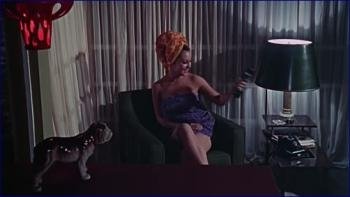 t-noelia-noel-night-of-the-bloody-apes-la-horripil.jpg