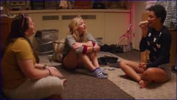 eighbors-2-sorority-rising-2016-hd-1080p-image-1-4.jpg
