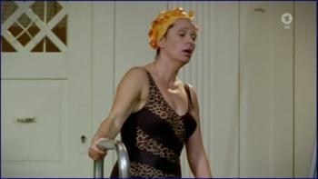 er-zora-holt-baby-frei-haus-2009-hd-720p-image-1-8.jpg