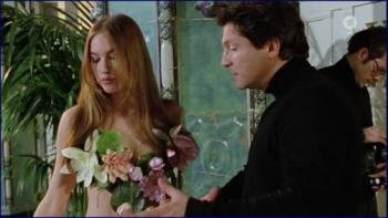 r-zora-holt-baby-frei-haus-2009-hd-720p-image-1-10.jpg