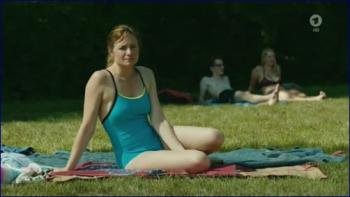 h-das-verschwinden-s01e04-2017-hd-1080p-image-1-15.jpg