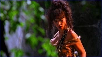 598548877_tia-carrere-waynes-world-1992-image-1-14.jpg
