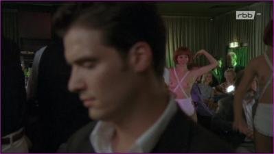 tin-das-gluck-ihres-lebens-2002-hd-1080p-image-1-9.jpg