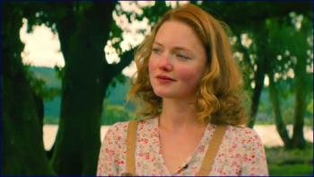 474_anna-paquin-tell-it-to-the-bees-2018-image-1-3.jpg