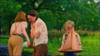 477_anna-paquin-tell-it-to-the-bees-2018-image-1-5.jpg