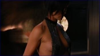 4066_charlize-theron-eon-flux-2005-1080p-image-1-8.jpg