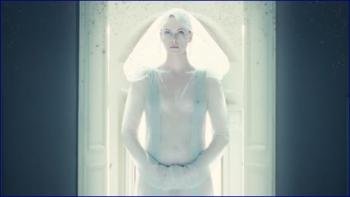 070_charlize-theron-eon-flux-2005-1080p-image-1-12.jpg