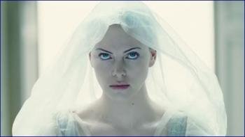 072_charlize-theron-eon-flux-2005-1080p-image-1-14.jpg