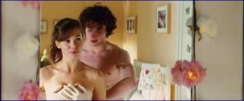32_lyndsy-fonseca-kick-ass-2010-hd-1080p-image-1-8.jpg