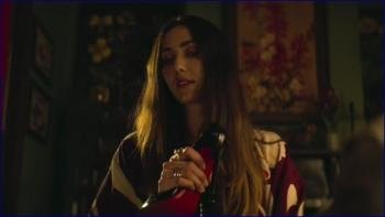 madeline-zima-you-s02e06-tv-series-2019-image-1-15.jpg