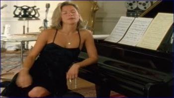 e-man-who-made-husbands-jealous-s01-1997-image-1-4.jpg