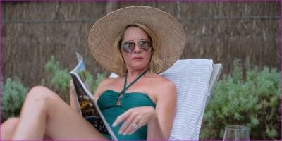 rose-gigi-edgley-everything-in-between-2022-hd-108.jpg