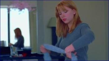 rlett-johansson-lost-in-translation-2003-image-1-8.jpg