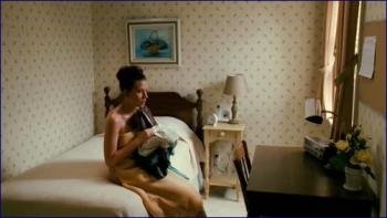 carlett-johansson-the-nanny-diaries-2007-image-1-5.jpg