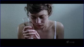 608980328_olga-kurylenko-l-annulaire-image-1.jpg