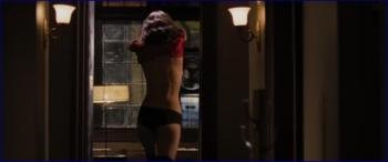 608979410_olga-kurilenko-max-payne-image-1-10.jpg