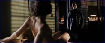 608979420_olga-kurilenko-max-payne-image-1-15.jpg