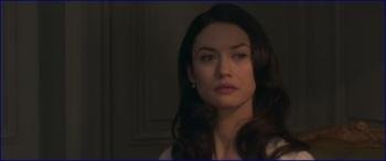 -kurylenko-les-traducteurs-2019-hd-1080p-image-1-3.jpg