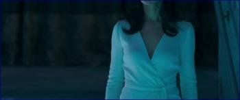 kurylenko-les-traducteurs-2019-hd-1080p-image-1-10.jpg